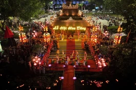 Lễ hội hoa đăng do Ban Trị sự GHPGVN tỉnh Thừa Thiên Huế tổ chức tại Festival Huế 2022