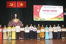 Tập thể, cá nhân tiêu biểu được Ủy ban MTTTQVN TP.HCM tuyên dương tại hội nghị