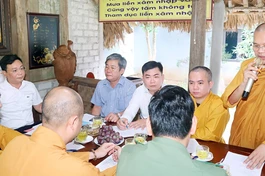 Thượng tọa Thích Giác Hoàng, trụ trì tịnh xá Linh Sơn phát biểu tại buổi làm việc