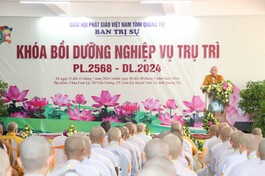 Hòa thượng Thích Thiện Tấn phát biểu khai mạc