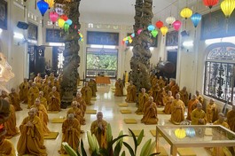 Chư Tăng Q.Phú Nhuận cử hành lễ Bố-tát tại tổ đình Quán Thế Âm