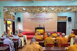 Chư Tăng Ni hành giả an cư trên địa bàn Q.6 lắng nghe thời pháp thoại của Trưởng lão Hòa thượng Viên Minh