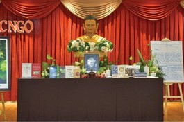 Lễ tưởng niệm Giáo sư Cao Huy Thuần tại trụ sở Báo Giác Ngộ - Ảnh: Quảng Đạo