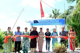 Cắt băng khánh thành cầu "Phật Đà - Kim Giác 5" tại xã Đông Thới, H.Cái Nước, Cà Mau
