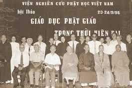 Chư tôn đức, quý học giả tham dự Hội thảo Giáo dục Phật giáo trong thời hiện đại do Việt Nghiên cứu Phật học VN tổ chức tháng 9-1995 - Ảnh: Tư liệu VH
