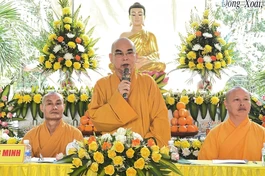 Thượng tọa Thích Tĩnh Cường, Ủy viên Hội đồng Trị sự, Phó ban Thường trực Ban Trị sự GHPGVN tỉnh Bình Phước ban đạo từ tại hội nghị