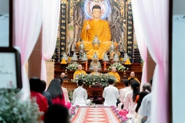 Dũng Hưng và Kiều Tiên hạnh phúc khi thực hiện Lễ hằng thuận dưới bóng Phật-đà