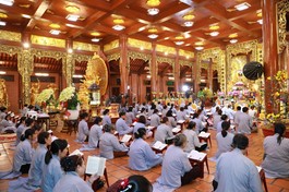 Khóa lễ tụng kinh Dược Sư tại chùa Thiên Quang (TP.Thủ Dầu Một, Bình Dương)
