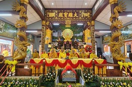 Trang nghiêm Lễ đặt đá xây dựng chùa Phước Huệ (thị xã Phước Long, Bình Phước)