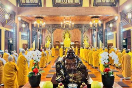 Quang cảnh buổi lễ tại chùa Hải Quang (Q.Tân Bình, TP.HCM)