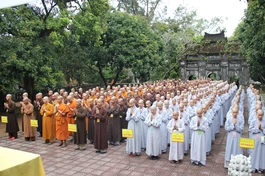 Tăng Ni phát tâm thọ giới tham dự khảo hạch tại Trường Trung cấp Phật học TP.Huế