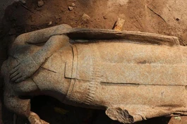 Campuchia tìm thấy pho tượng Phật cổ trong quần thể di tích Angkor