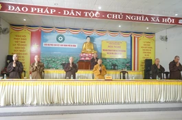 Chư tôn đức niệm Phật cầu gia hộ