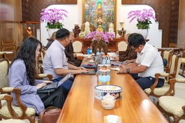 Chư tôn đức Ban Lễ tân, Ban Điều phối tình nguyện viên họp triển khai công tác phục vụ cho Đại lễ Vesak Liên Hiệp Quốc 2025 - Ảnh: Nguyên Tài/BGN