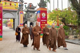 Lãnh đạo Ban Trị sự GHPGVN TP.Hà Nội quang lâm chùa Trung Hậu thị sát công tác tổ chức, chuẩn bị cho Đại lễ tưởng niệm Đức Thánh Tổ Ni Đại Ái Đạo