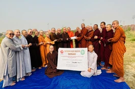 Trao tịnh tài hỗ trợ số tiền 200 triệu đồng đến chư Tăng, người dân Myanmar bị ảnh hưởng nặng nề bởi trận động đất ngày 28-3 vừa qua