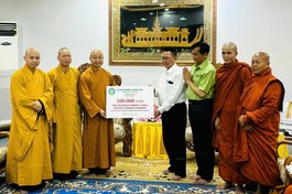 Đoàn GHPGVN trao 100.000 USD đến đại diện Giáo hội Tăng-già và chính quyền tỉnh Mandalay (Myanmar)