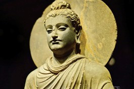 Đức Phật, bậc Đại Giác ngộ - Huyền thoại và con người lịch sử