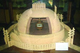 Hai mảnh xá-lợi được lưu giữ trong Bảo tàng Ấn Độ tại Kolkata