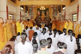 Trang nghiêm khóa lễ