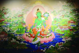 Thangka thường được đặt trên bàn thờ và được dùng làm điểm tập trung cho việc cúng dường, lễ lạy và tụng niệm. Đối với người tu theo Kim cương thừa, Thangka còn là công cụ hỗ trợ thiền định và quán tưởng
