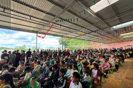 Thiền viện Trúc Lâm Đạo Nguyên trao quà đến các em học sinh có hoàn cảnh khó khăn tại xã Trường Xuân, Lâm Đồng