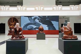 Trưng bày phiên bản tượng Phật quý hướng tới Ngày Di sản văn hóa - Ảnh: Bảo tàng Hưng Yên