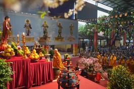 Khóa tu Tịnh độ nhân ngày vía Đức Phật A Di Đà tại chùa Bằng