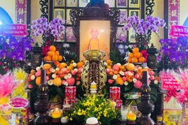 Di ảnh và long vị Hòa thượng Thích Thiện Bình tại Tổ đường chùa Bửu Liên