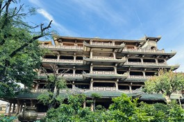 Cơ sở I Học viện Phật giáo VN tại TP.HCM (750 Nguyễn Kiệm, phường Đức Nhuận, TP.HCM)