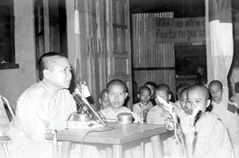 Ni trưởng Huỳnh Liên với Ni chúng hệ phái Khất sĩ - Ảnh tư liệu tịnh xá Ngọc Phương