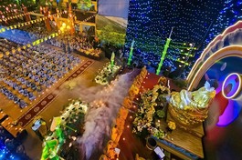 Đêm hoa đăng kính mừng Phật thành đạo tại chùa Bằng