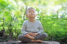 Một đứa trẻ đã được trau dồi đạo đức và trí tuệ từ bé. Khi trưởng thành, vào đời tuy vạn nẻo, lắm cám dỗ thử thách, nhưng cha mẹ sẽ an lòng bởi sự miễn nhiễm tốt trong người con mình