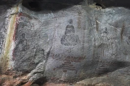 Mỗi bức ma nhai hình vị La Hán có dáng vẻ, tư thế, cử chỉ, nét mặt khác nhau