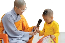 Những em thơ từng thiếu vắng vòng tay ruột thịt đang được nuôi dưỡng bằng một nội tâm đủ đầy tại tu viện Cát Tường (ấp Bình Tả 1, xã Đức Hòa Hạ, Tây Ninh)