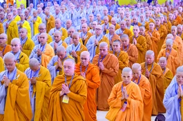 Có một con số chênh lệch rất lớn, hơn 30 ngàn vị - nếu căn cứ báo cáo của các Đại giới đàn so với con số thống kê Tăng Ni của Ban Tăng sự Trung ương, tính từ năm 2017 cho đến nay - Ảnh: Quảng Đạo/BGN