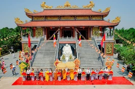 Cắt băng khánh thành chùa Chánh Giác (làng Nhan Biều, xã Triệu Phong, tỉnh Quảng Trị)