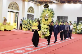 Phái đoàn Ban Tuyên giáo và Dân vận Trung ương do ông Ngô Đông Hải, Ủy viên Trung ương Đảng, Phó Trưởng ban Tuyên giáo và Dân vận Trung ương làm trưởng đoàn viếng tang Trưởng lão Hòa thượng Thích Thanh Dục