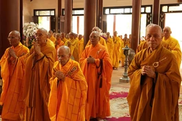 Huế: Chư Tăng Ni tại cố đô về tổ đình Từ Đàm thọ an cư