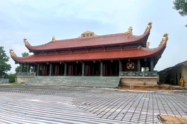 Công trình trùng tu chùa Hương Ấp (Vạn Xuân tự) đang được tiến hành
