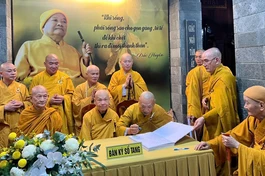 Chư tôn giáo phẩm Hội đồng Chứng minh, Hội đồng Trị sự viếng tang Trưởng lão Hòa thượng Thích Phước Tú - Ảnh: Quảng Thông