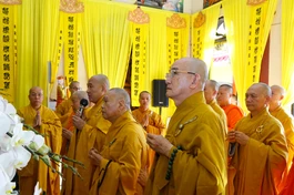 Chư tôn giáo phẩm Hội đồng Trị sự viếng tang Hòa thượng Thích Phước Lợi