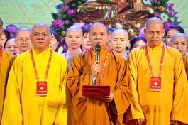 Đại đức Thích Minh Đức, tân Trưởng ban Trị sự GHPGVN tỉnh Sơn La, nhiệm kỳ 2026-2031 phát biểu nhận nhiệm vụ