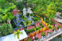 Nhiễu tháp, tưởng niệm bậc long tượng của Phật giáo Việt Nam - Đại lão Hòa thượng Thích Phổ Tuệ