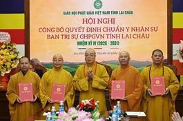 Trưởng lão Hòa thượng Thích Thanh Nhiễu trao quyết định chuẩn y nhân sự đến Ban Trị sự GHPGVN tỉnh Lai Châu, nhiệm kỳ IV (2026-2031)