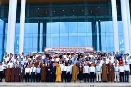 Lưu niệm tại hội nghị