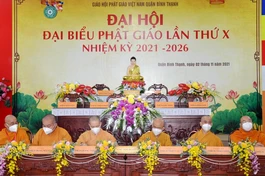 Chư tôn đức chủ tọa phiên trù bị sáng nay - Ảnh: Nguyên Tài