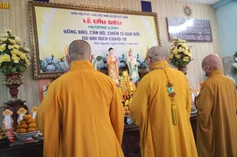 Cầu siêu cho các nạn nhân tử vong tại chùa Giác Nguyên sáng nay 6-11