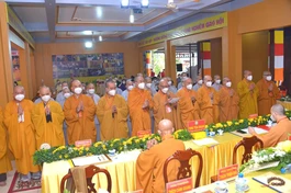 Hòa thượng Thích Huệ Thông phát biểu nhận nhiệm vụ khi được suy cử.