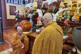 Hòa thượng Thích Như Tín và Hòa thượng Thích Minh Trí đối thú an cư tại hạ trường chùa Hải Quang